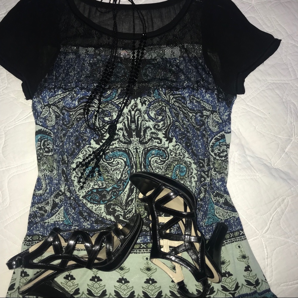 Black/ Blue Boho . Excellent Condition 🦋